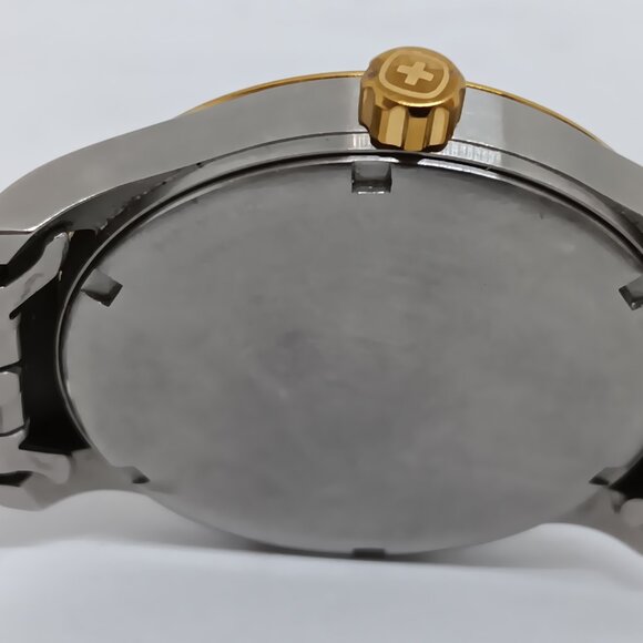 Wenger Terragraph 01.9041.214 Men's 42mm Two Tone S/Steel Swiss Quartz Watch - Picture 9 of 11